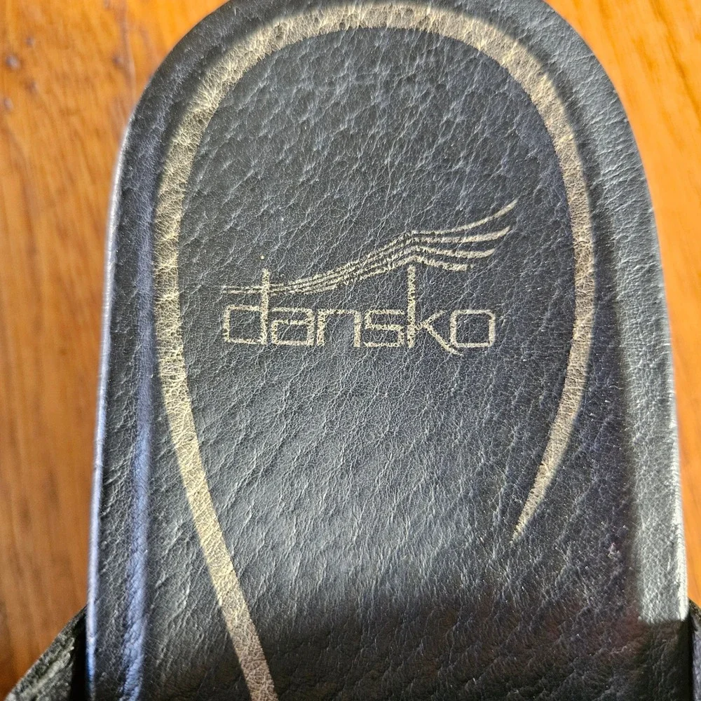 Dansko Dee Black Leather Scalloped‎ Studded Wedge Slide Sandals Womens 39